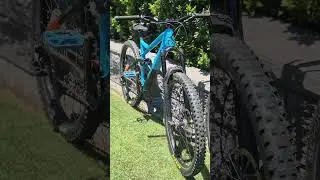 💙+💜=😍😍😍 #commencalbikes #clean #cubebikes #mtblife #industry nine
