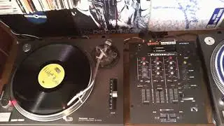 L.A.D. Featuring Darvy Traylor - Ridin' Low (Radio Version) [1995]