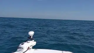 Rhodan HD Gps 36 Volt, 84 in Shaft on Boston Whaler Vantage.