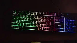 Взрыв цвета: демонстарция подсветки клавиатуры grunhelm kb 610 wb в темноте
