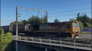 DL 9285 with Train GC4 passing Forest lake road bridge Hamilton North Island Main Trunk 