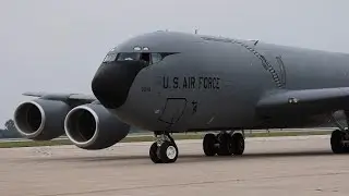 Hot Pit refueling of aircraft