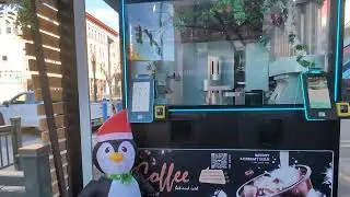 The Capitol of Denver, Colorado, USA. The robot - coffee ☕