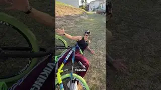 O Neymar pegou a bike de grau dele
