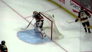 Chris Driedger warms up during the Rangers @ Senators hockey game