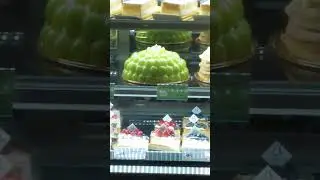 $130 SHINE MUSCAT GRAPE CAKE FROM CHATERAISE PREMIUM JAPAN