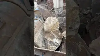 #stonecrushers #100ksubscribers #rockcrushing #rockcrushingmachine #stonecrusher #rockcrusher#shorts