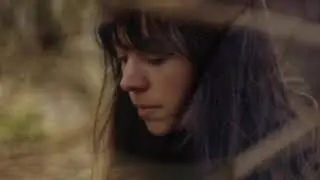 Molly Linen &ndash;&nbsp;'A Lot To Give' (Official Video)