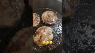 Black Angus & Cheddar Burger On The Cast Iron