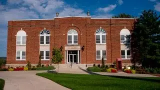 Tour: Brown Hall