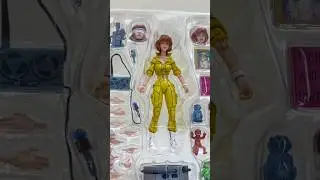 April O&rsquo;Neil by NECA! #tmnt #apriloneil #brokecollector80