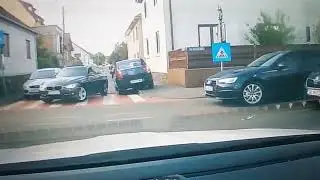 Caz șocant la Sibiu! Copii ademeniți cu dulciuri dintr-o mașină. A fost chemată Poliția!
