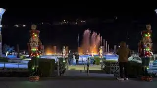 Branson landing Christmas fountain show (carol of the bells)
