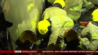 BBC WORLD NEWS - Fatal bus crash in Hong Kong