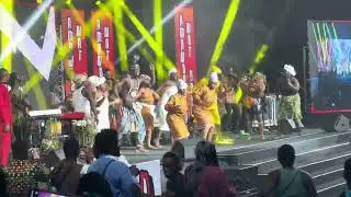 Wow, live band performance is alive and the best. Watch the legend Amandzeba Nat Brew amaze the fans
