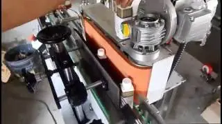 Square Bottle Wrap Around Labeling Machine