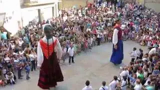 ERRENTERIA. GIGANTES XANTI Y MAIALEN.