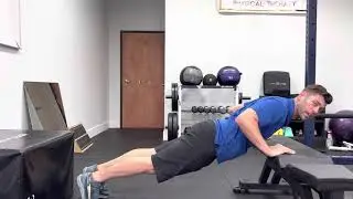 Eccentric/slow push up plus Serratus punch