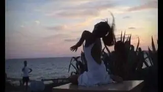 Bea Luna, Valeria Del Vecchio, Erik Berlin, Voz, danza, hang music