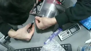 Battery replacement issue with your Dyson SV11? 🔋 Quick Fix