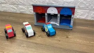 Melissa and Doug Keys and Cars Rescue Garage - Pretend Play