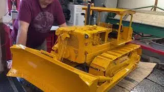 CAT D-9 DOZER FINISHED! I completed the 1/6  scale dozer today. Weight about 70lbs. Great project!