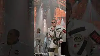 Robbie Williams' Epic Concert Opening &ndash; Amsterdam 2025!