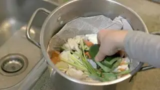 Keep Cucumbers Crisp - Love Food Hate Waste