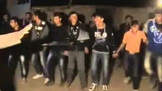 yeni mahallede gençlik yıkılıyo ..!