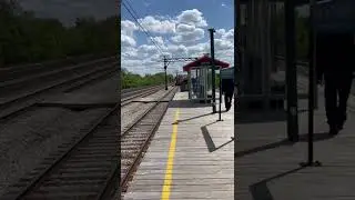 Metra Electric Train Arriving At 111th Street/PullMan Station