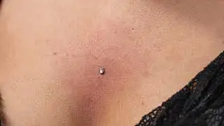 De Meest Elegante Piercing Ooit: Dermal Explained- Piercings Works Amsterdam