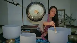 Daniela Segura- Viaje sonoro- Sound Healing