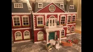 It finally arrived!! Sylvanian Families Grand Hotel red mansion / Calico Critters Cloverleaf Manor!