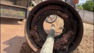 Quatro homem pra levantar esse motor de cobre. ￼  parte 01