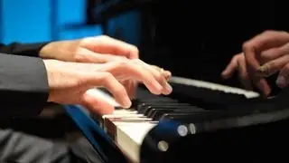 PIANO MUSIC - soothing and relaxing (original) by Roy Todd