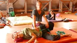 treatment differentiation of Psoas & IT-band, the hips & knees 