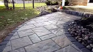 Techo Bloc Blu 60 Slate walkway by Meanix Landscaping