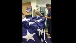 Making & Raising the US Flag (Video) - Dixie Flag & Banner Company, San Antonio, TX