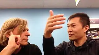 Исаак Мао из Musicoin обсуждает концепцию безусловного базового дохода с Дэдли Будой из The Hard Data.