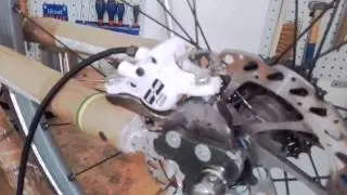 Vélo en bambou