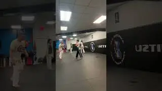 Energetic Capoeira Training: Dynamic Movements and Skillful Play #shorts
