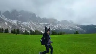 Hiking the Adolph Munkel trail in the Dolomites, Italy!