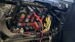 Sistema de carga e rele D+ Mercedes Benz Axor 2544