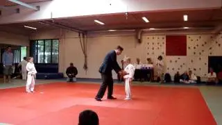 judogirl against winner of tournament