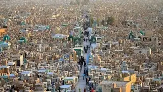 #trending Inside the World's Largest Cemetery (Najaf, Iraq)