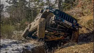 Southern france Offroad Trail Jeep Gladiator threewheeling