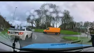 Learn to leave some space while at Roundabout