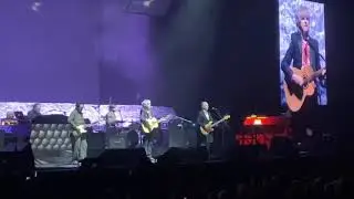 Crowded House - Fall At Your Feet