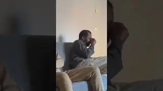 JE PRANK MON P&Egrave;RE EN METTANT UN SPRAY QUI PUE LE CACA 💩🤣#prank #shorts #papa #humour