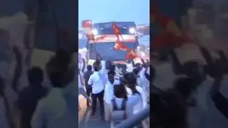 TVK cadres welcomed Thalapathy Vijay's campaign vehicle on its arrival in Vikravandi🔥